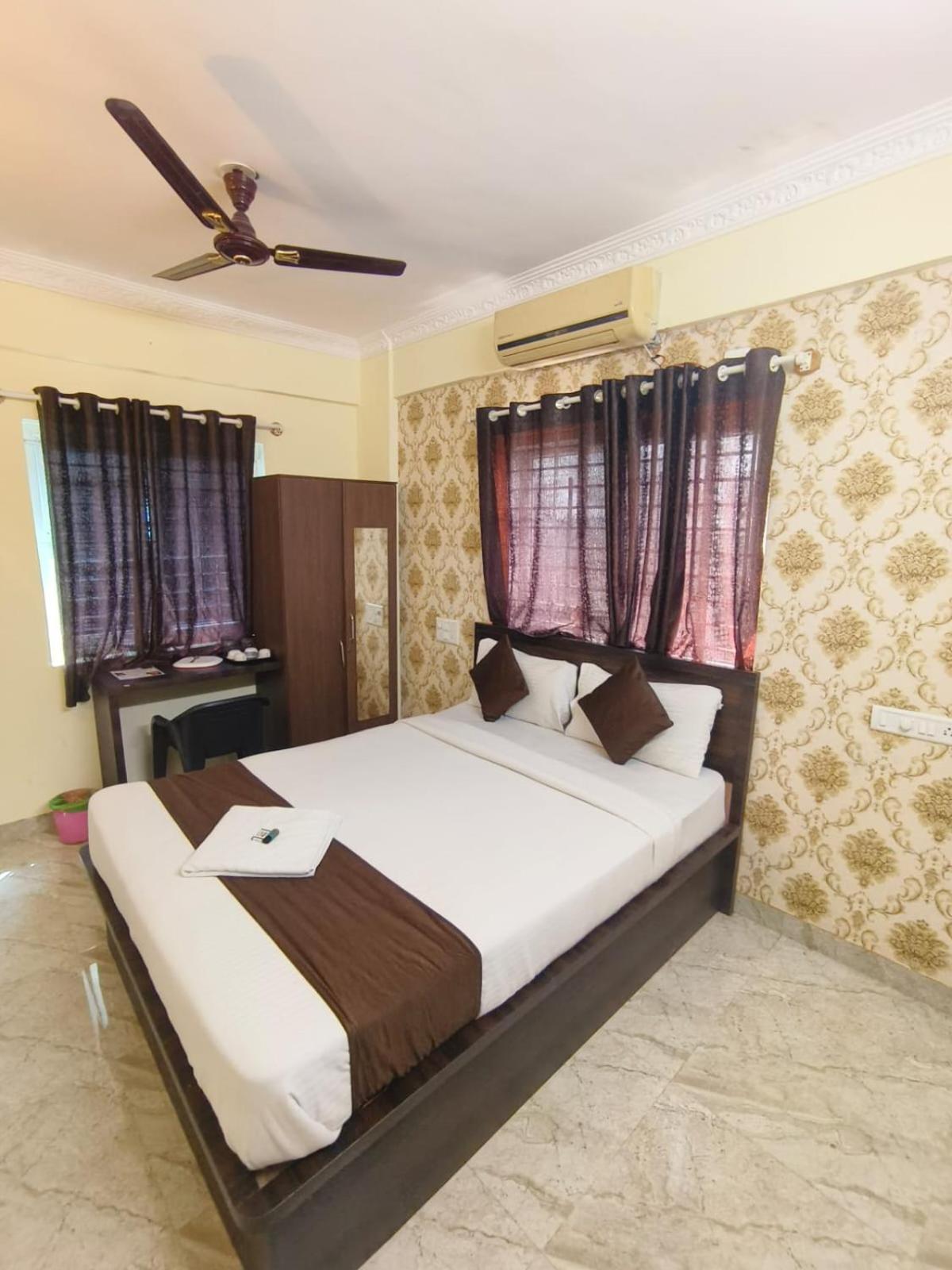 Hotel East Park Electronic City Kammasandra Pokoj fotografie